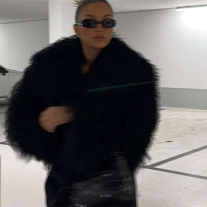 Fashion Solid Faux Fur Lapel Crop Thick Jacket Elegant Long Sleeve Fluffy Cardigan Coats Winter New Warm Street Female Outwear