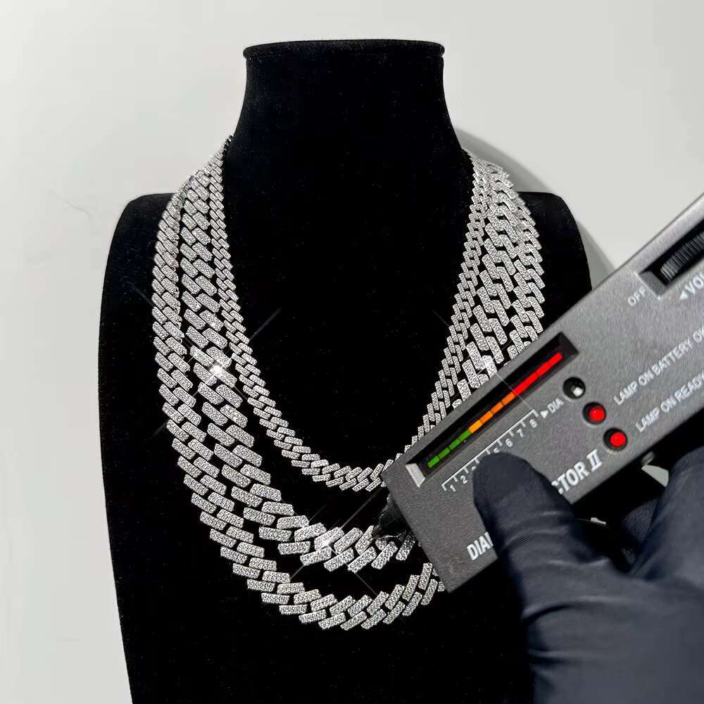 Hip Hop Cuban Link Chain Vvs Iced Out Moissanite 15mm Silver 925 18K Gold Plated Moissanite Cuban Chain