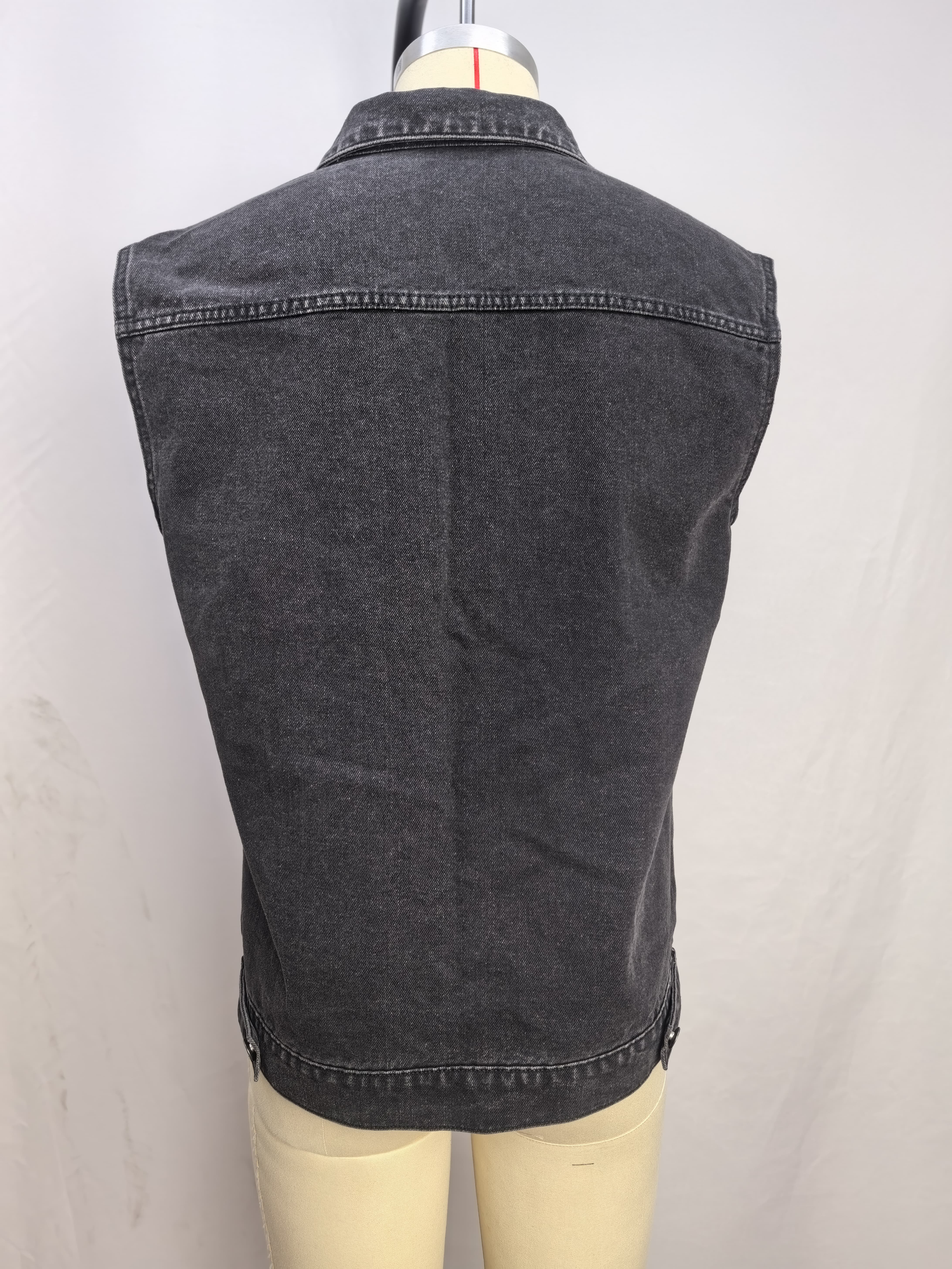 Classic Mens Cowboy Style Denim Jacket for Everyday Wear a wide range of styles