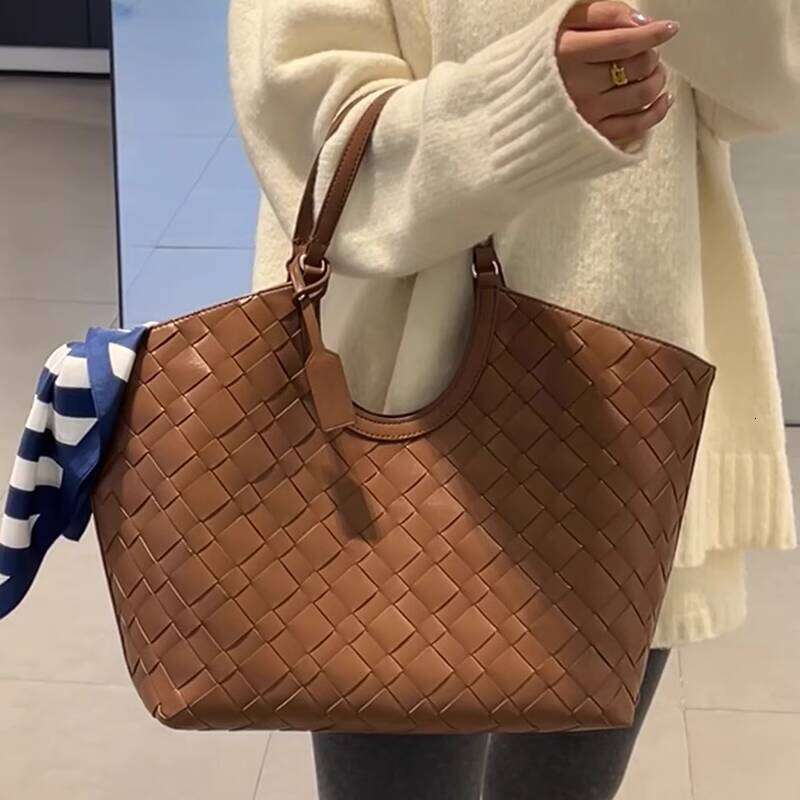 New Niche Design Woven Large Capacity Tote Underarm Handbag Shoulder Crossbody Bag