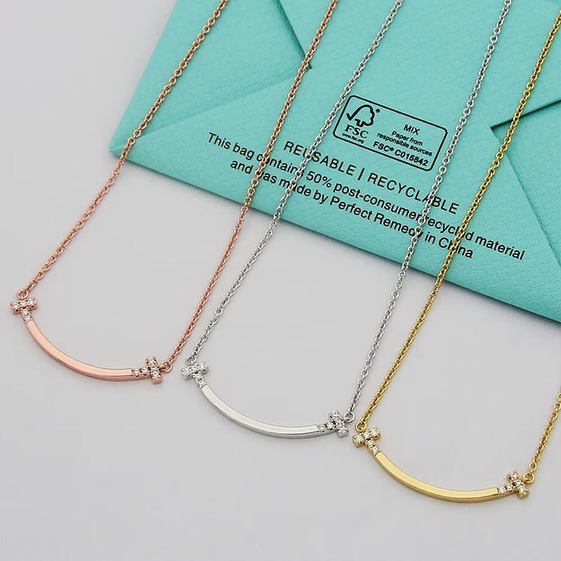 Pendant Necklaces Classic Crystal Smile Pendant Necklace Luxury Brand T Necklace Stainless Steel Designer Necklace for Women