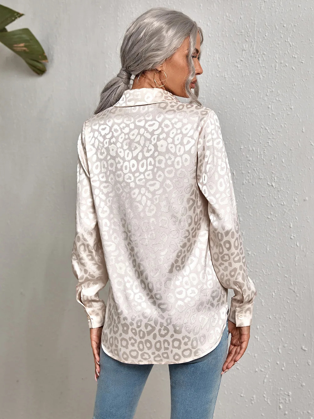Women Leopard Print Blouse Spring Summer Long Sleeve Lapen Vintage Button Up Shirt Office Lady Satin Tunics Harajuku Top 250614