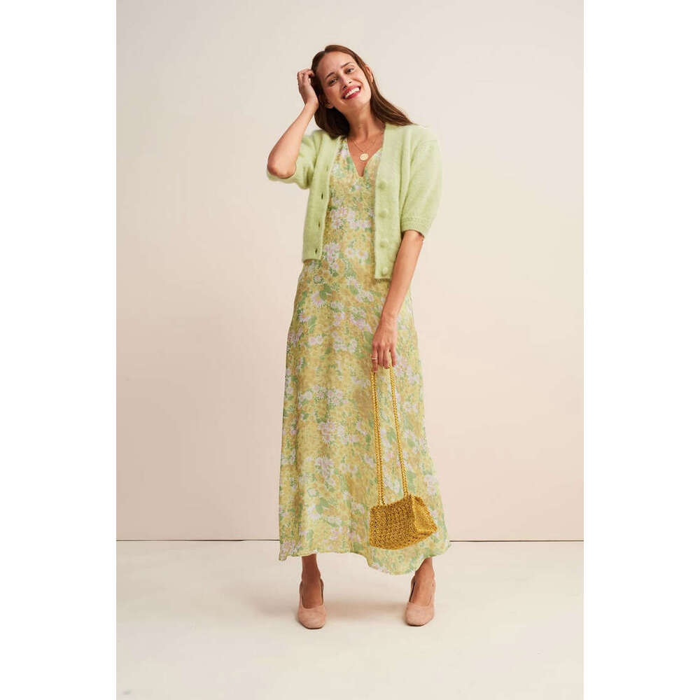 Women Designer Clothing Luxury Dress Devise Long Dress N094 Wanwan Same Style Fresh Small Floral Dress Rayon Short Sleeve V-neck Mid-length Loose Sati