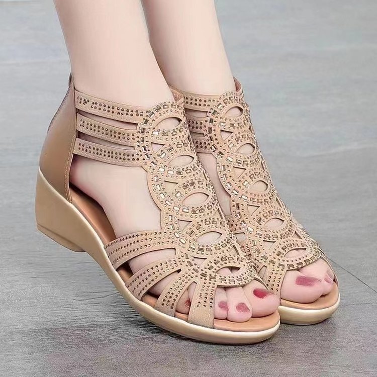 Roman sandals new soft leather shoes fashionable outdoor women's soft soled sandals hollow women's slippers designer sandals