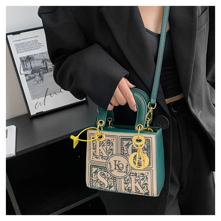 Free Shipping 2025 New Designer Bag Multifunctional Fashion Light Luxury Niche Embroidery Shoulder Handbag Casual High-quality Shopping Bag