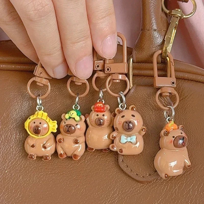 110Pcs Funny Cartoon Capybara Keychains Women Men Charms Resin Glossy Flatback Animal Pendants Keyring Jewelry Making Findings 250616