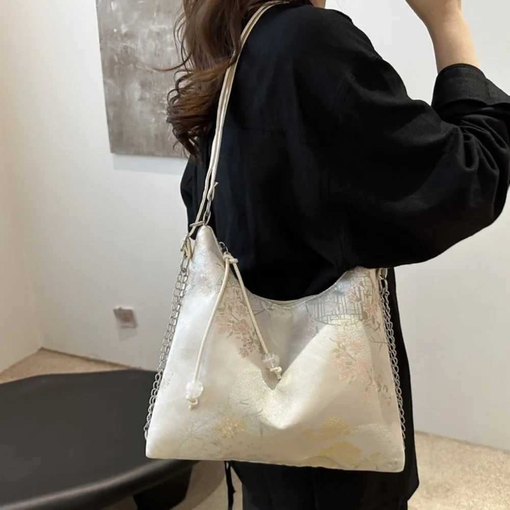 Elegant Chinese Style Backpack Large Capacity Multipurpose Womens Shoulder Bag Exquisite Embroidery Ancient Underarm Bag Travel Z250617