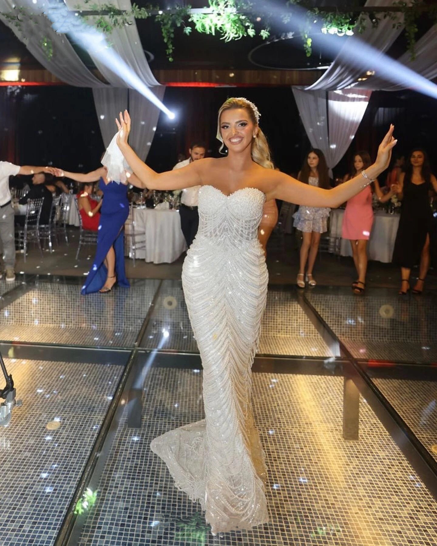 Luxury Wedding Dresses Pearls Strapless Bridal Gowns with Cape Sleeves Sequins Beading Tassel Mermaid Customized Bride Vestidos De Novia Plus Size