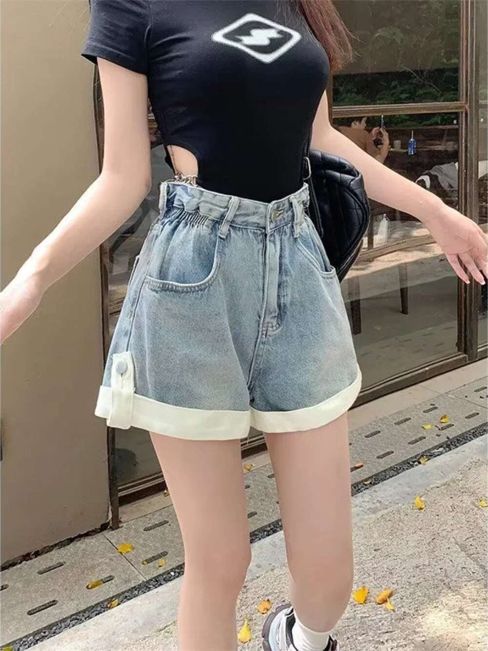 New In Fashion Blue With Waist Pocket Denim Shorts for Women Y2k Harajuku Outdoor Hot Designer XL Classic Short Jean Pants Woman