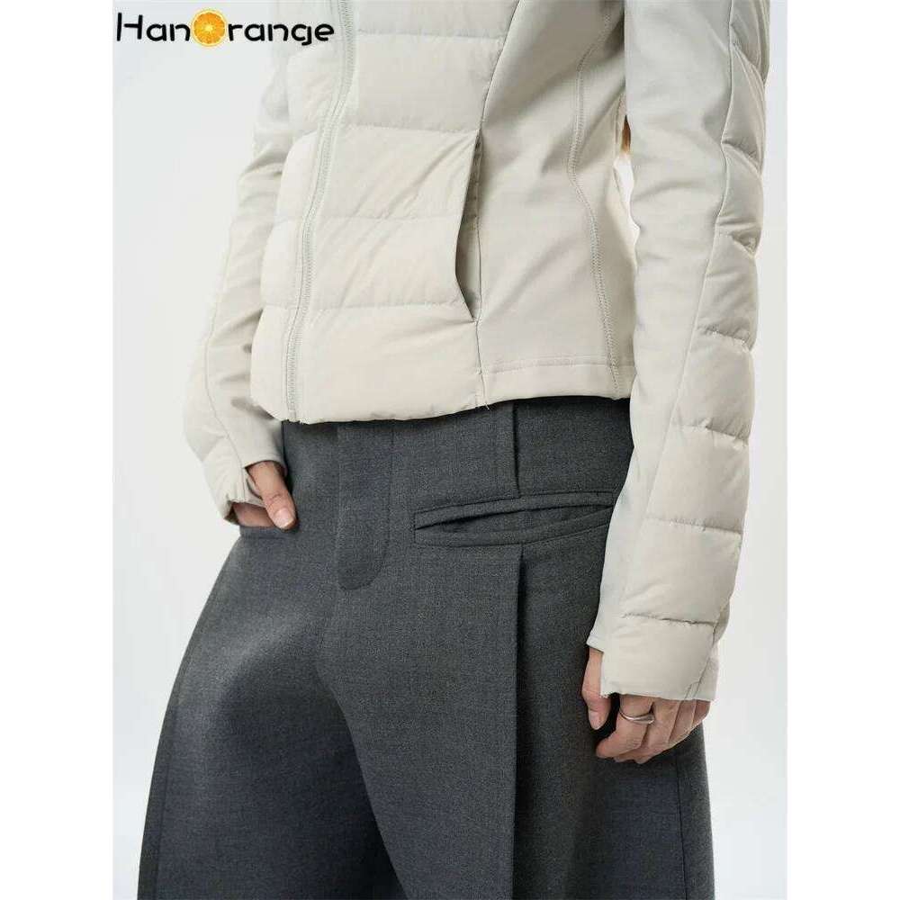 HanOrange 2024 Winter Fashion Outdoor Sports Quilted Jacket Women Splicing Lightweight Warmth Slimming Top White/Black