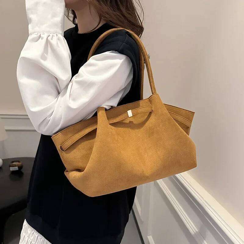 Fashion Trend Women Niche Multifunctional Large Capacity Shoulder Bag Wedding Tote Commuter Underarm Design Handbag 2024