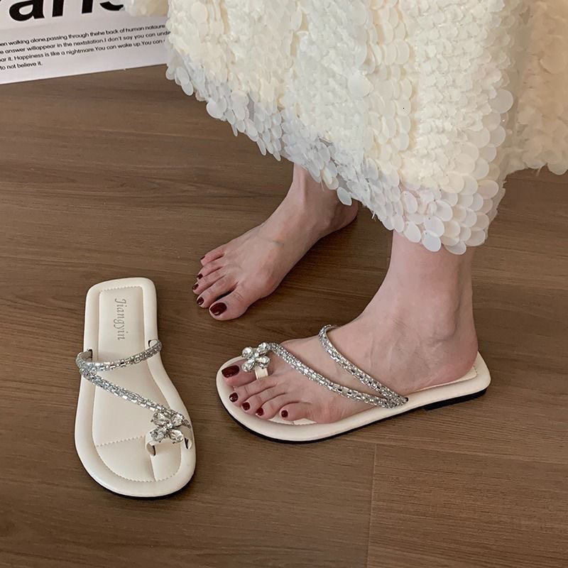 Flat bottomed French women's sandals new summer soft soled shoes designer sandals rhinestone beach women's sandals designer sandals