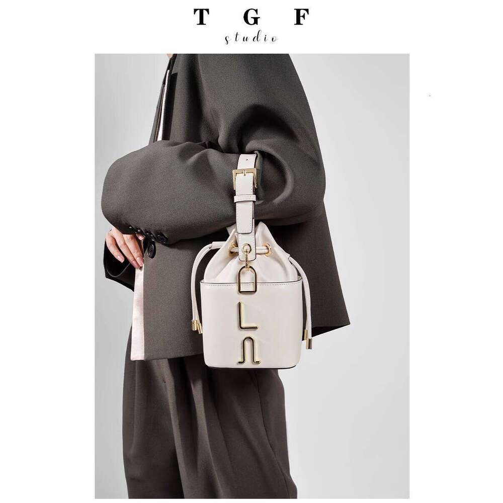 This Year s Trendy Bags for Women New French Niche Office Handbag Genuine Leather Commuter Bucket Bag