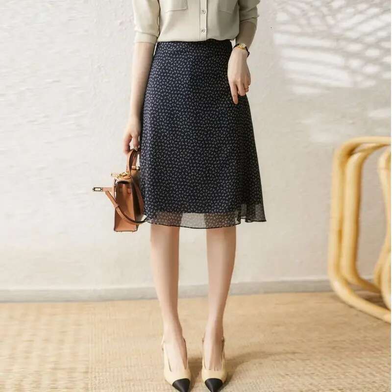 Female Skirts Chic and Elegant Womens Skirt To Knees Length A Line Harajuku New In Premium Korean Style Summer 2025 Trend Cheap