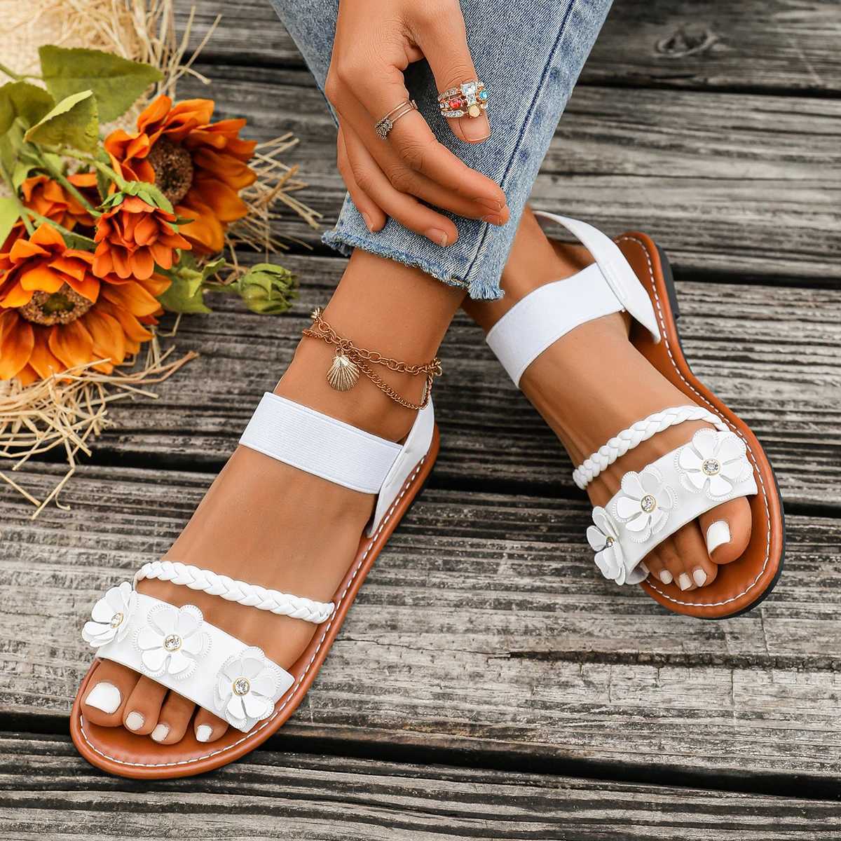 Womens Sandals 2025 New Summer Casual Open-toed Womens Flats Fashion Floral Design Casual Comfortable Womens Sandals Z250617