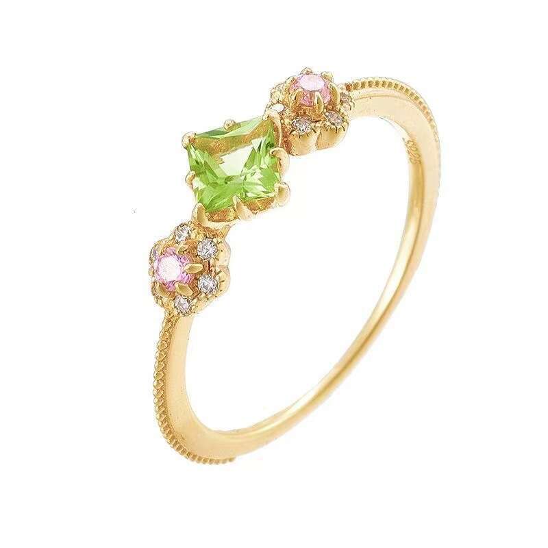 Trendy Live Streaming Japanese Korean Natural Peridot Small Flower Ring Elegant and Sophisticated