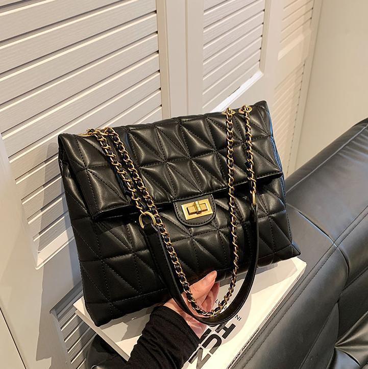 Free shipping designer Large Capacity Quilted Chain Bag for Women 2025 New Versatile Fashion Shoulder Bag High-end Trendy Underarm Bag
