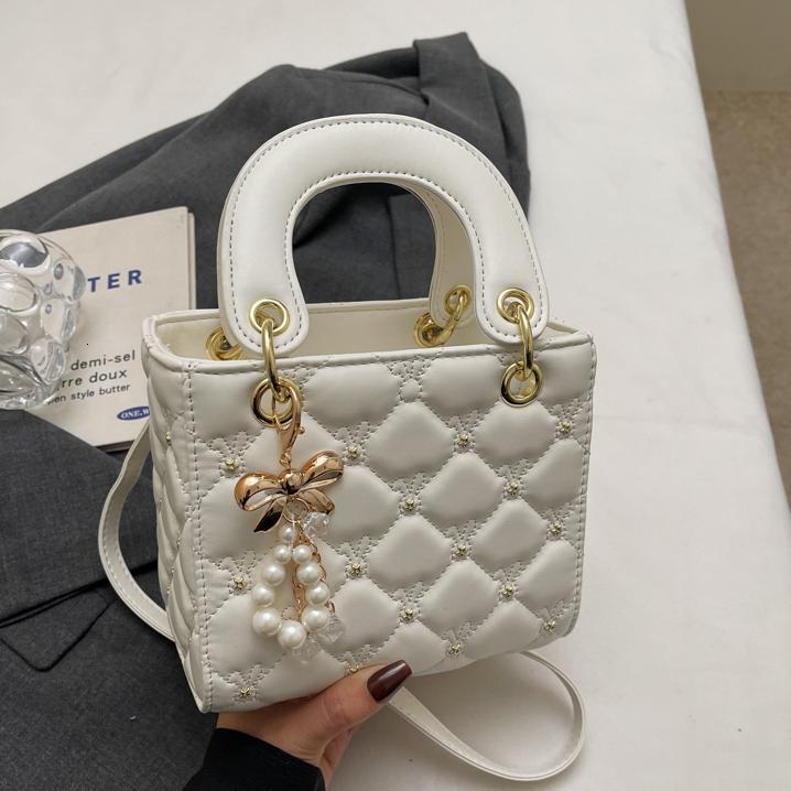 Free shipping designer Handbag Tote Bag Women Bag 2025 New Trend Hot Style Shoulder Bag Versatile Fashionable High-end Crossbody Bag