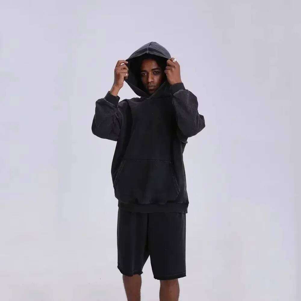 Mens & Womens Classic Fit Cotton Blend Pullover with Distressed Detailing Retro-Inspired Streetwear Essentials