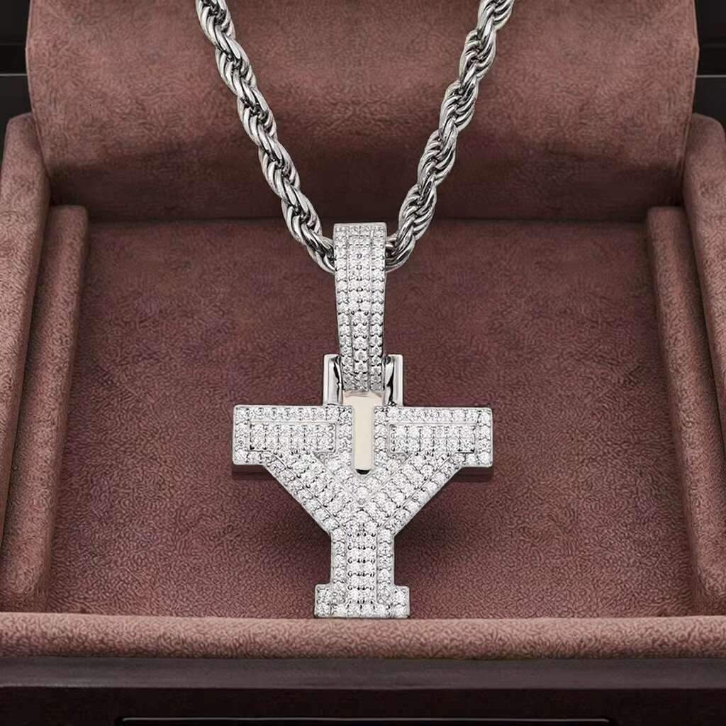 2025 New Arrival European American Style S925 Silver Inlaid Moissanite Pendant 26 Letters Solid Trendy Hip Hop Accessories Stock