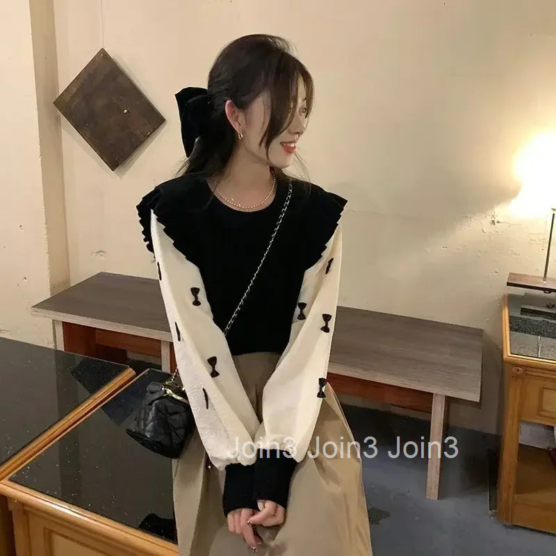 Knitted Top for Women Kawaii Black Ladies Sweaters Round O Neck Pullovers Cute Winter Thermal Blouse Jumper Y2k Fashion Korea