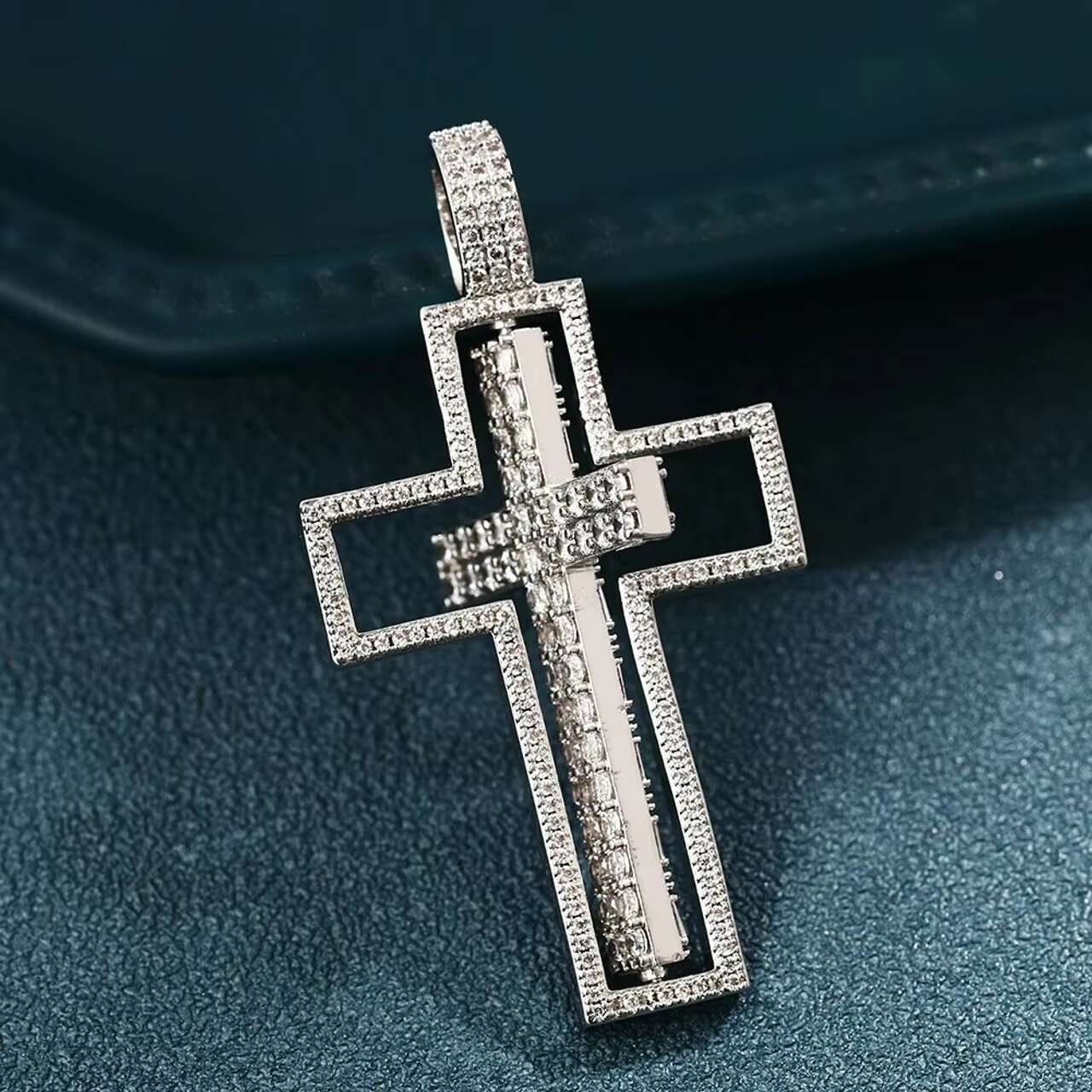 Stylish Mens Rotatable Baguette Stone Reversible Unique Hip Hop Cross Pendant New Arrival Mens Moissanite Pendants Charms