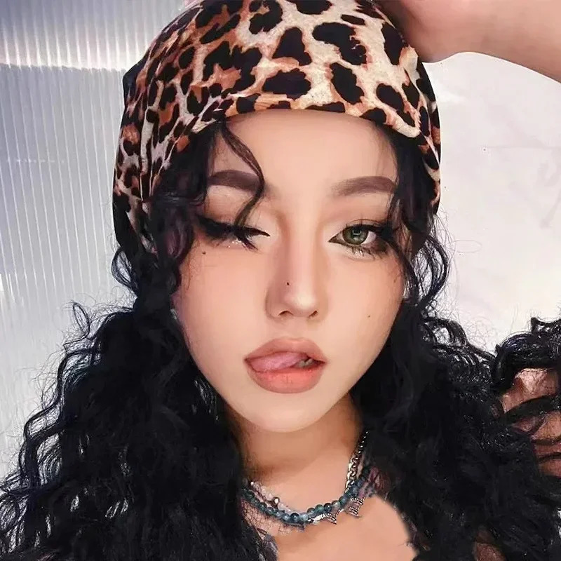 Women Leopard Print Headscarfs Lady Retro Y2K HipHop Square Headband Spicy Girl Style Street Dance Headscarf Fashion Accessories 250617