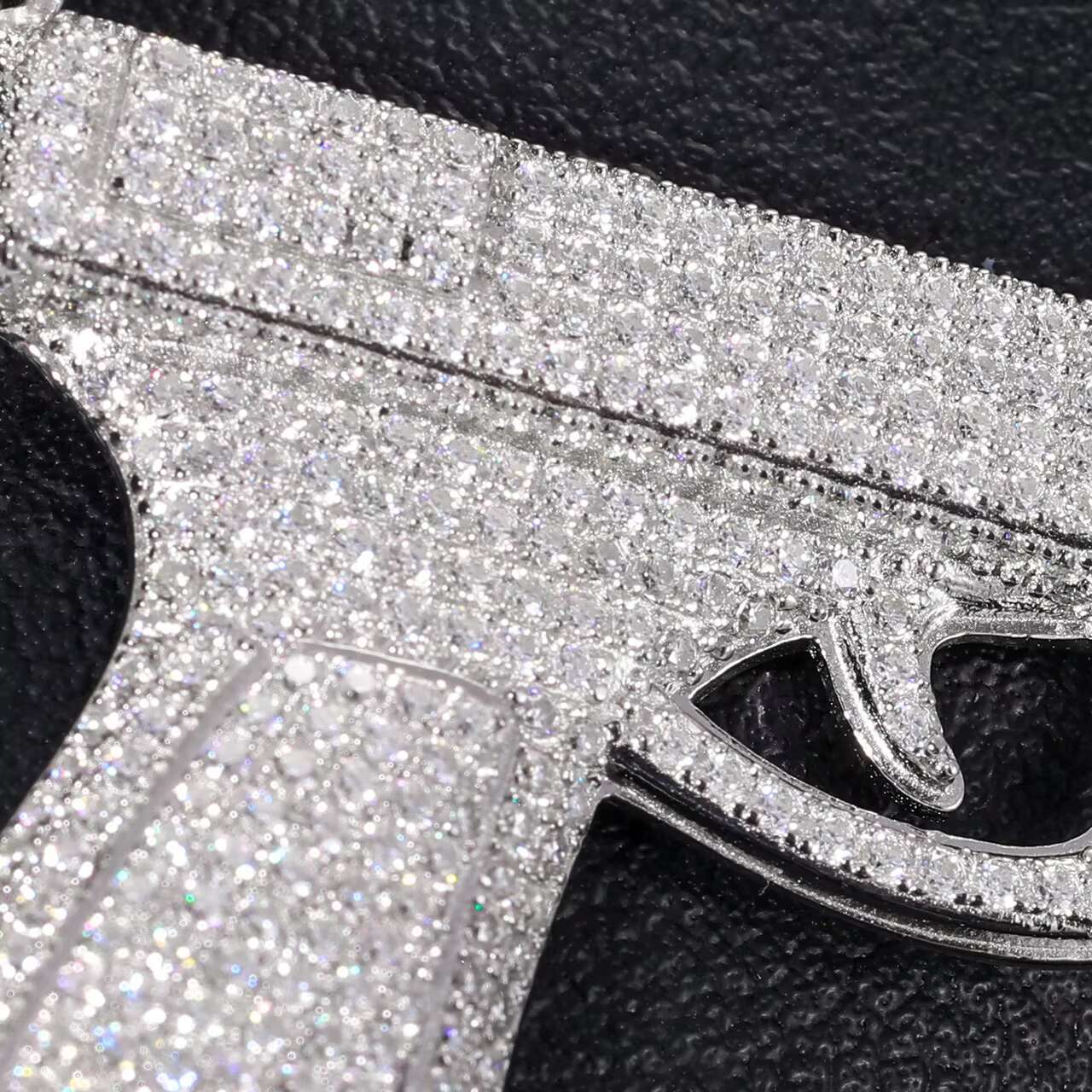 Iced 925 Sterling Silver Pistol Gun Pendant VVS Lab Diamond Moissanite Hip Hop Rapper Style Jewelry with Pendants Charms