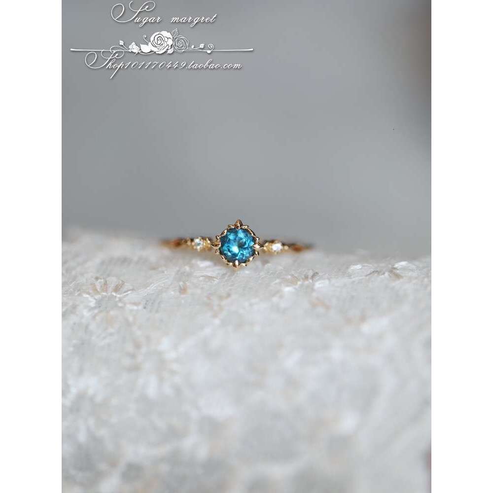 Rose Coast Series Exquisite Rich Natural London Blue Topaz Wine Red Garnet Light Luxury Ring