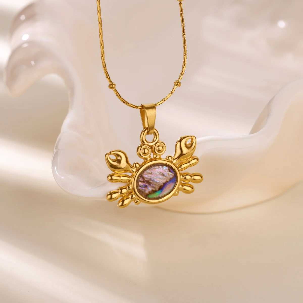 Gold Color Stainless Steel Conch Crab Pendant Necklaces for Women Sea Animal Fish Charm Chain Necklace Fashion Jewelry Gift W250618