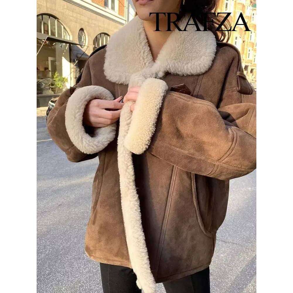 TRAFZA 2024 Winter Fashion Suede Lamb Wool Casual Retro Lapel Splicing Pocket Decoration Women's Street Jacket