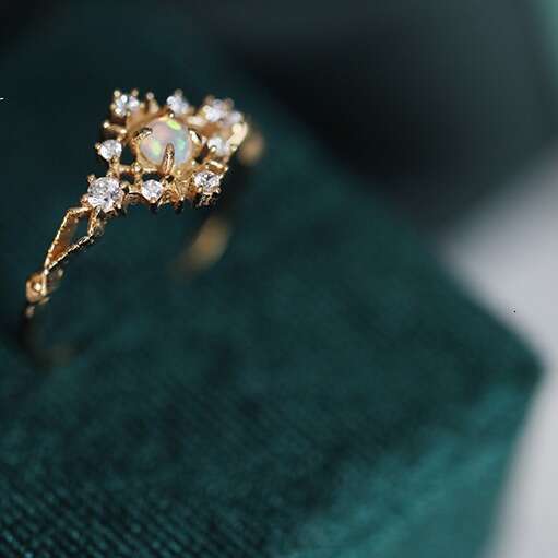Morning Glory" Dreamy Sparkling Diamond Same Style Natural Opal Flowing Champagne Gold Light Luxury Ring