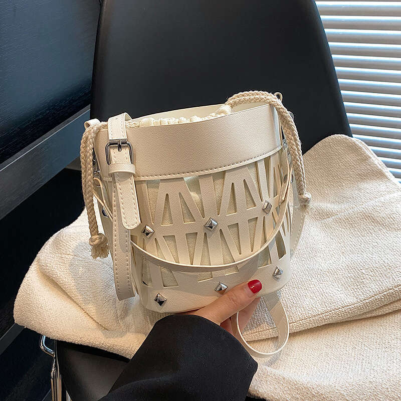 Trend 2025 Summer New High-End Hollow Mother-Daughter Bag Daily Commute Phone Miscellaneous Bucket Handbag