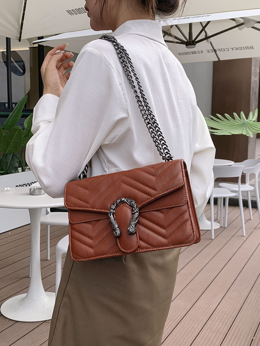 Designer bags cross-border embroidered thread, God of Wine Bag, 2025 new stylish hand-held shoulder bag, elegant square bag, crossbody bag, Bags Free 