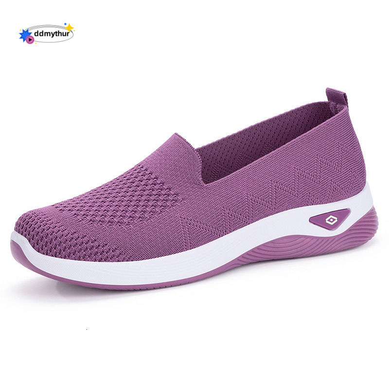 Women's New Style Breathable Casual Slip-On Mom Old Beijing Cloth Flat Single Shoes ddmythur