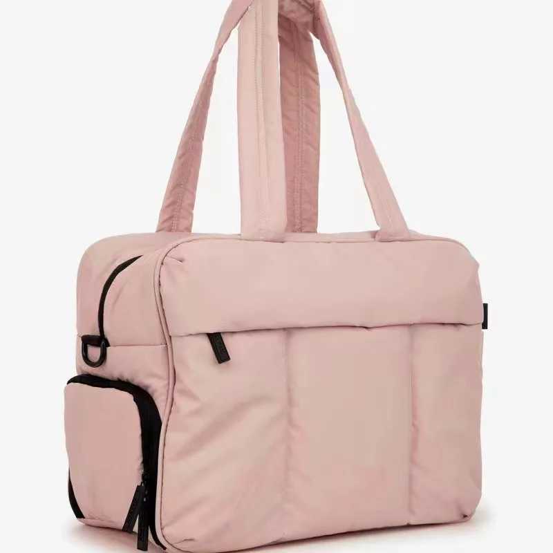 Down Duffel Bag Large Capacity Women Shoulder Bags Multifunctional Large Capacity Dry Wet Separation Hand Bag Travel Bags Female W250618