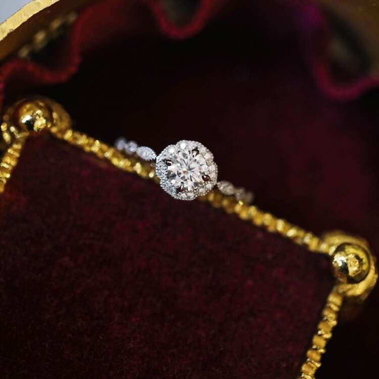 Mariage D'Amour Dream Wedding Fantasy Petal Full Inlaid Moissanite Light Luxury Versatile Ring
