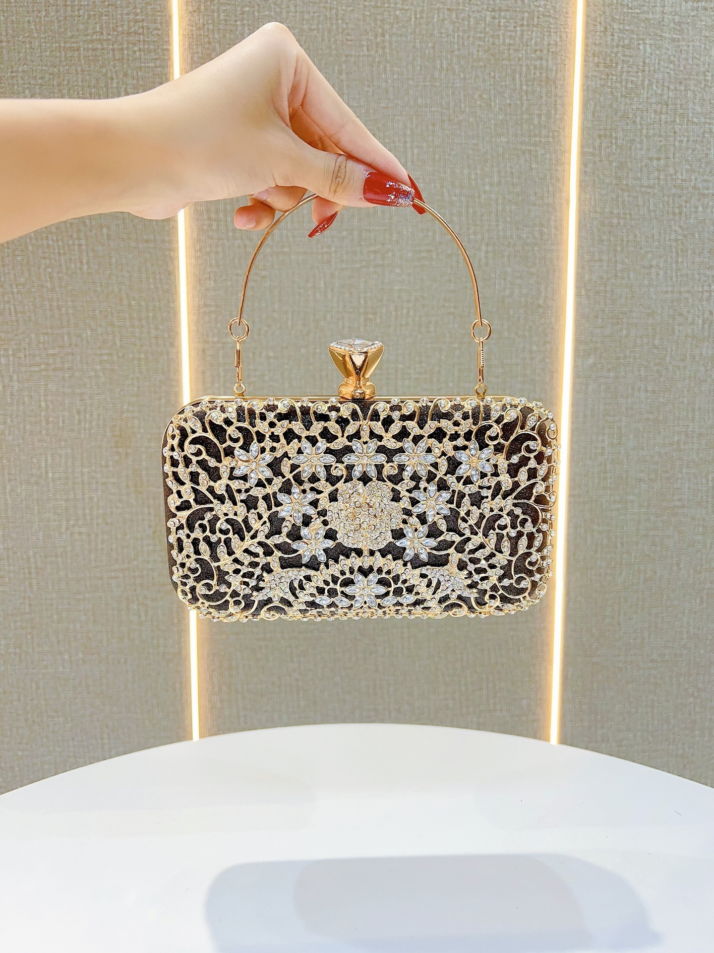 Free Shipping Designer's New Diamond Inlaid Evening Dress Women's Party Bag Social Multifunctional Luxury Bag Dress Rhinestone Bag