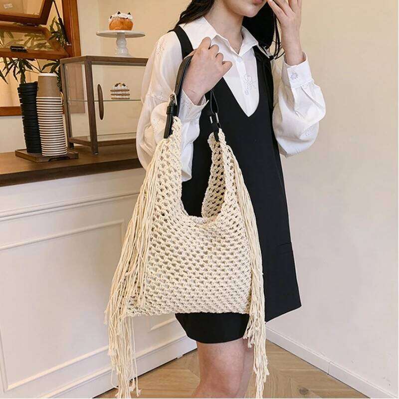 Vintage Tassel Tote Bags Women Fashion Hollow Out Woven Large Capacity Commuting Shoulder Versatile Knit Beach Bag