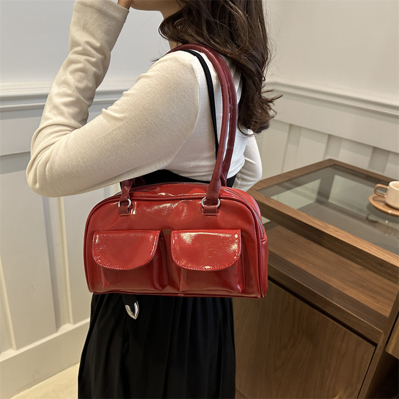 Free Delivery Of 2025 New Designer Bags Fashionable And Casual High-quality Shopping Bags Large Capacity Women's Commuting Handbags Retro Armpit 