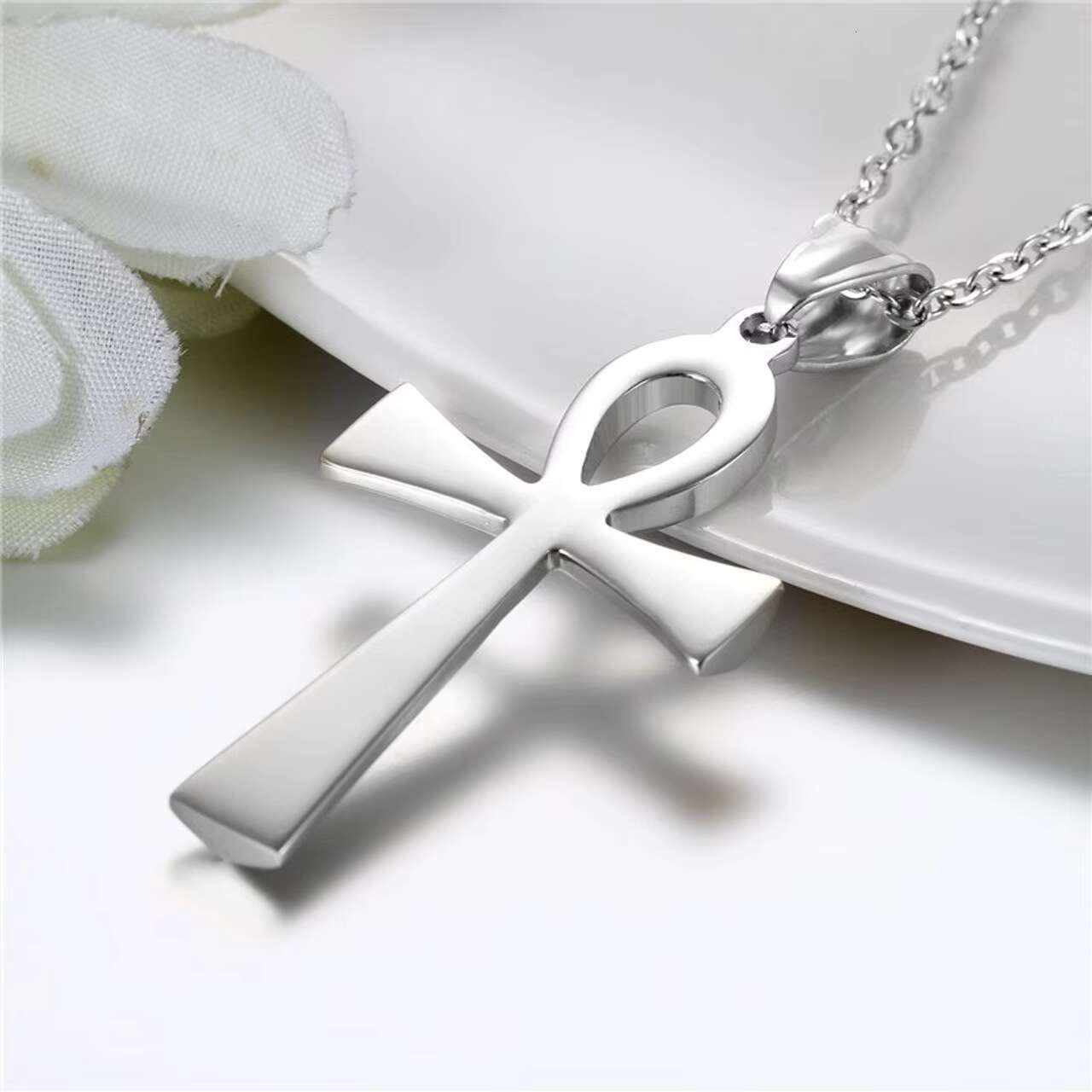 Classic 14K Gold Egyptian Ankh Key Cross Pendant Necklace Moissanite Charms for Gift