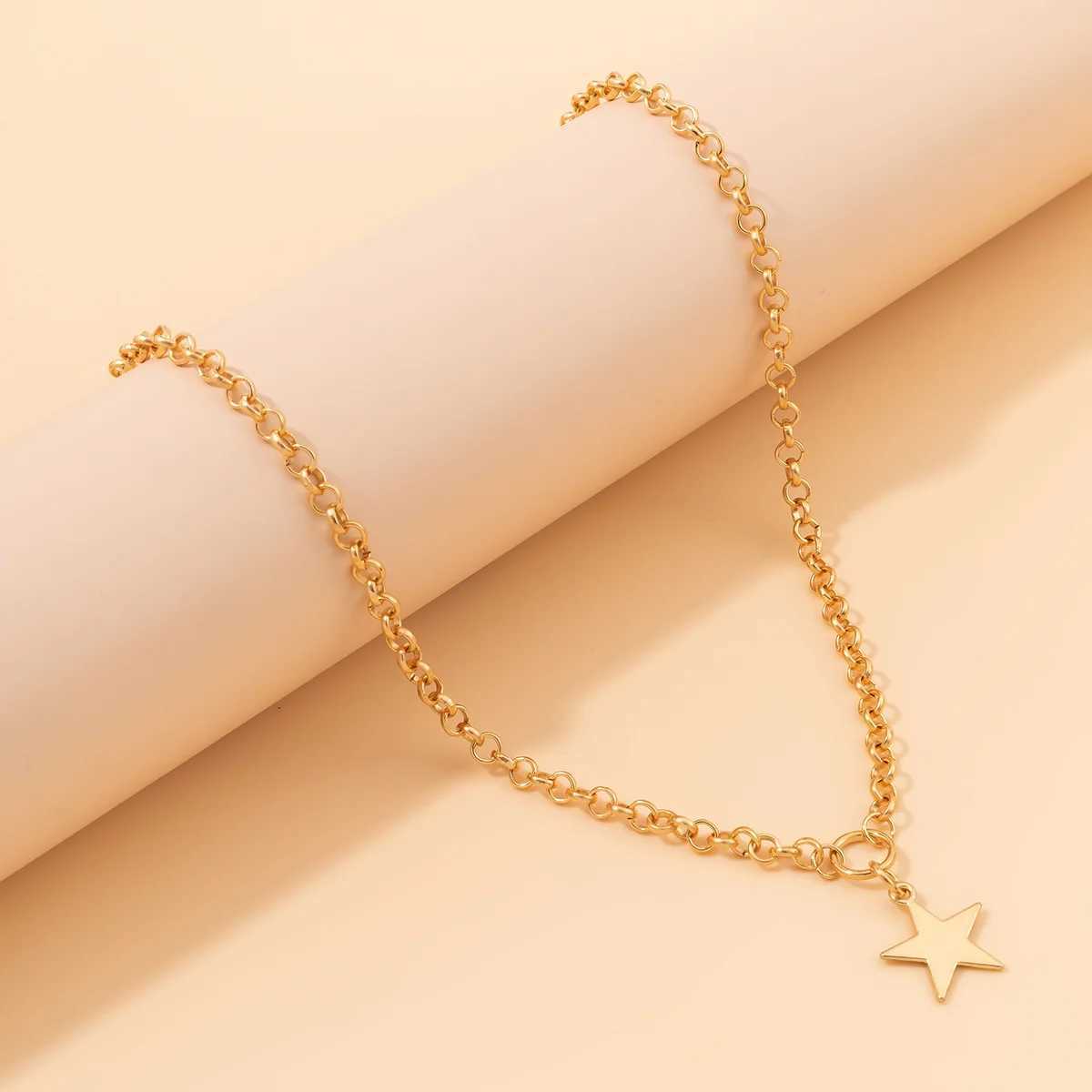 Boho Metal Star Pendant Clavicle Necklace Ladies 2022 Vintage Creative Gold Color O Word Chain Necklaces Girls Fashion JewelryC250617