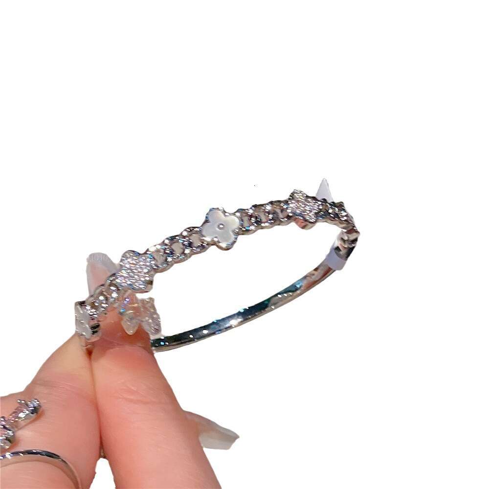 Layered Elegant Flower JOJOACC Light Internet Celebrity Style Hollow Natural Mother-of-Pearl Bracelet Temperament Jewelry