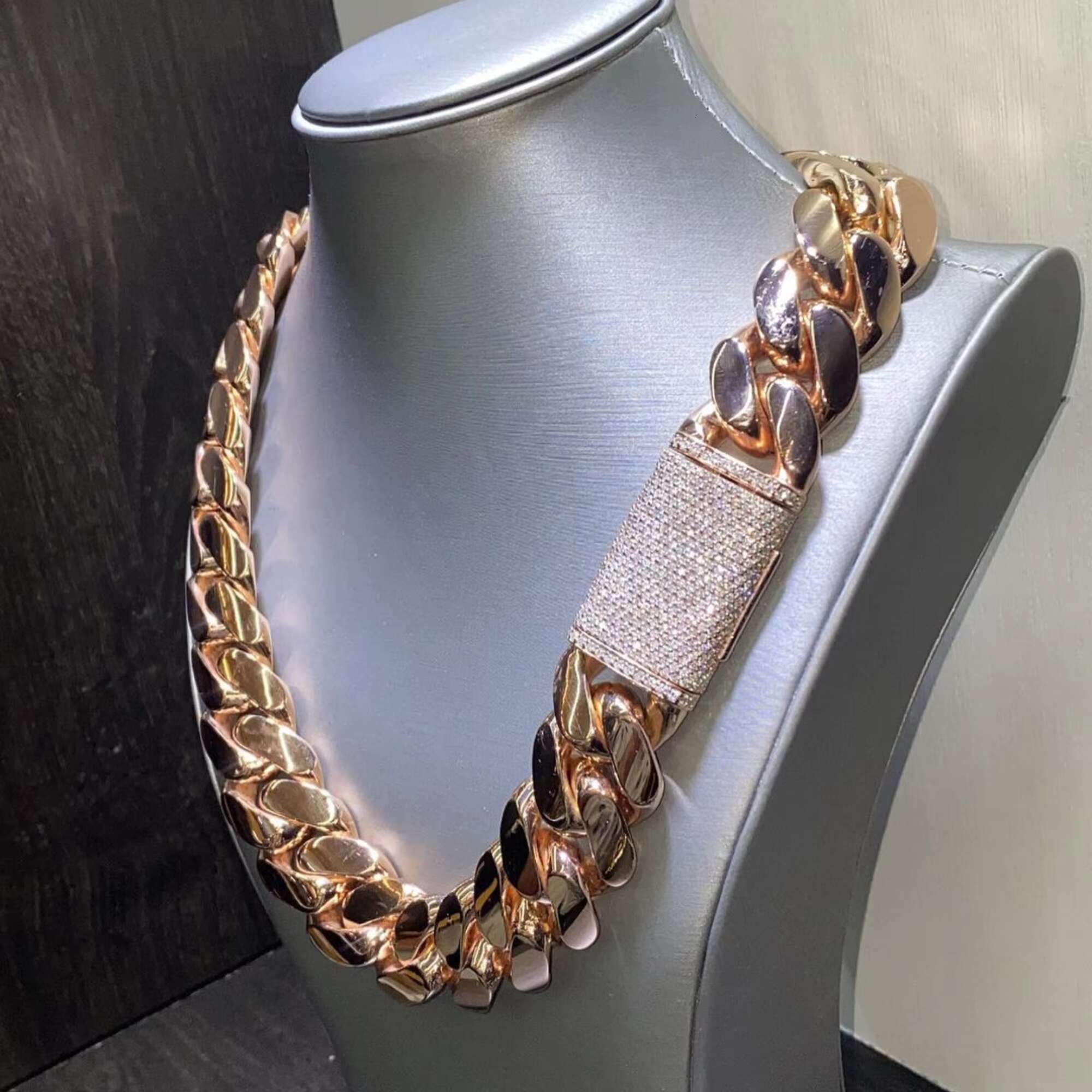 Top Quality Iced Out Cuban Link Chain Moissanite Diamond Cuban Link Chain Hip Hop Miami Cuban Chain 10K GOLD LAB GROWN DIAMONDS