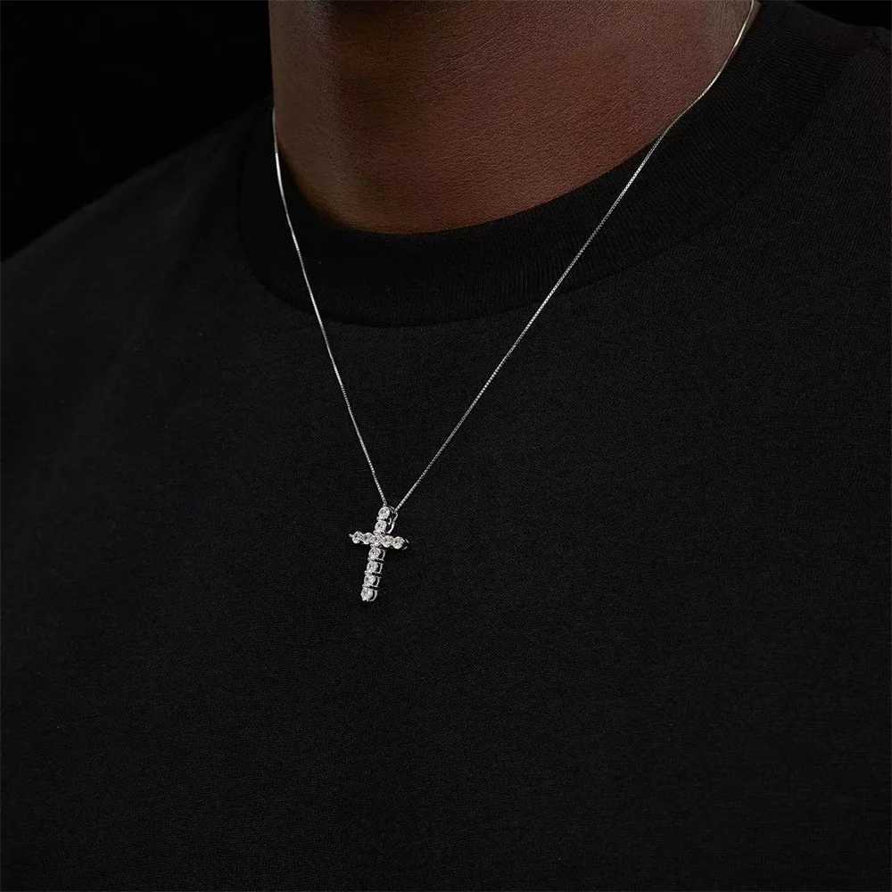 Hip-Hop Rock Acrylic Zircon Cross Pendant Men Necklace Box Chain Necklace Popular Street Jewelry Wear Accessories W250618