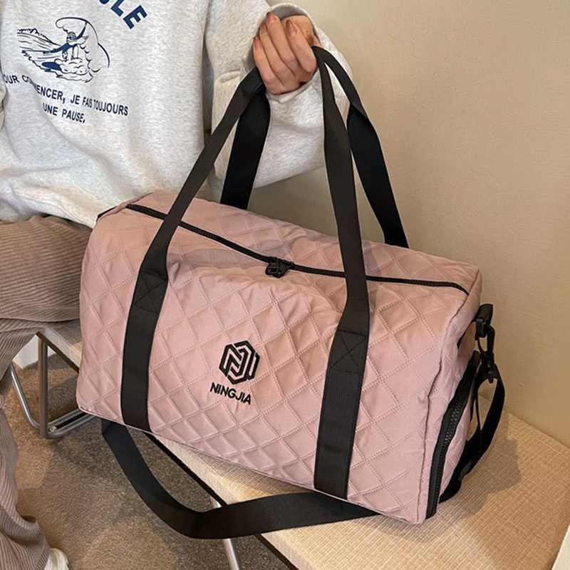 Women Bags Large Capacity Travel Bags Waterproof Tote Handbag Travel Duffle Bags Women Yoga Fitness Bags with Shoe Compartment W250618