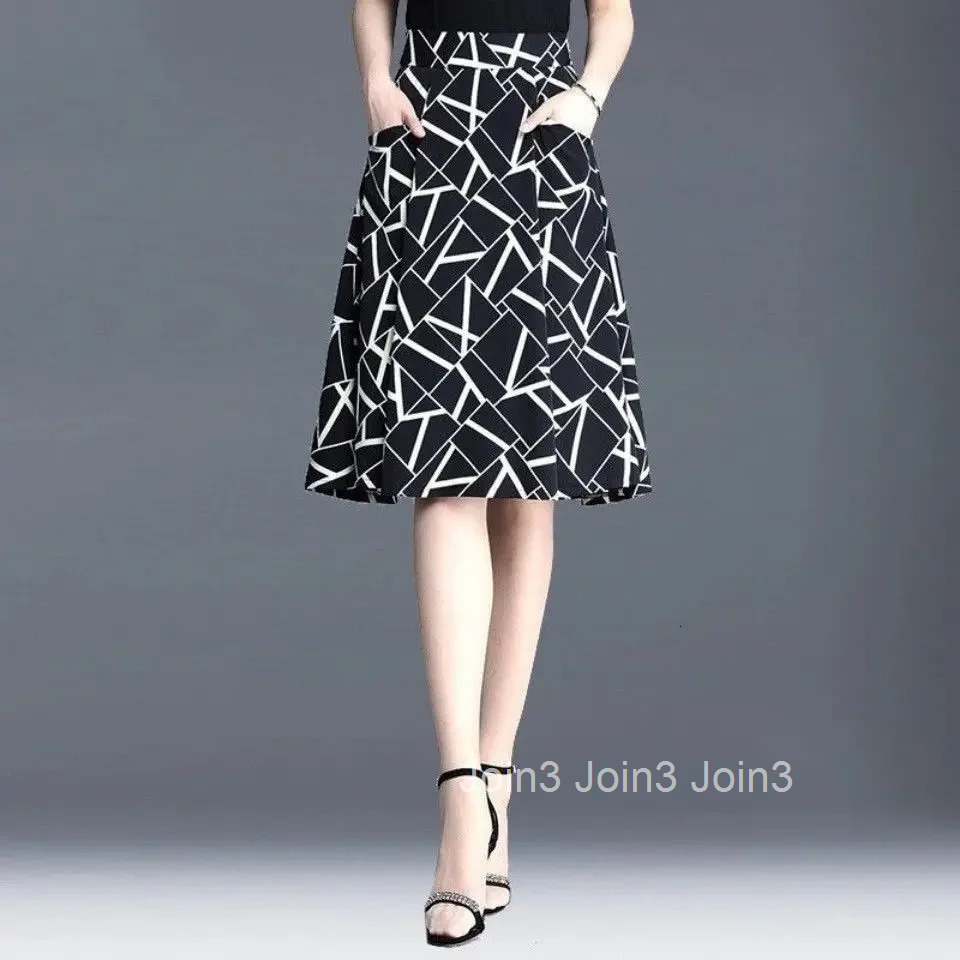 Woman Skirt Midi Wrap Pleat Tight High Waist Skirts for Women Pleated Aesthetic Y2k Vintage Korean Fashion Modest New in Cheap V
