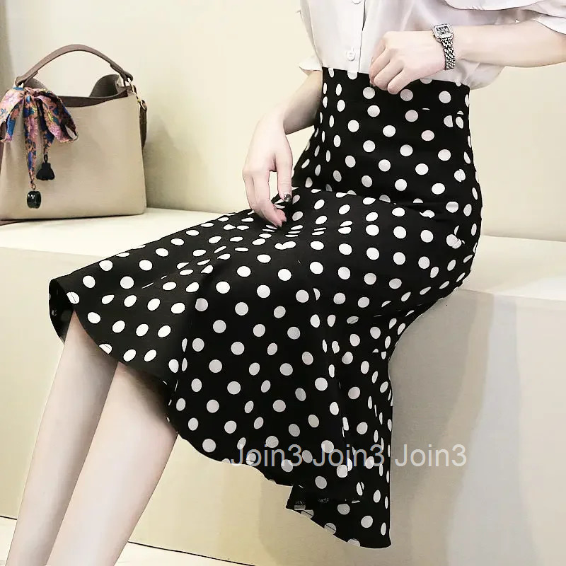 Flare Woman Skirt Ruffle Midi High Waist Korean Fashion Stylish 2025 Trend Y2k Vintage New in Clothing A Line V Skirts for Women