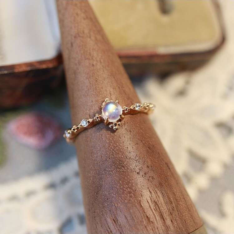 High Imitation Natural Blue Moonstone Adjustable Open Ring for Women, Gold Plated, Luxurious Inlay
