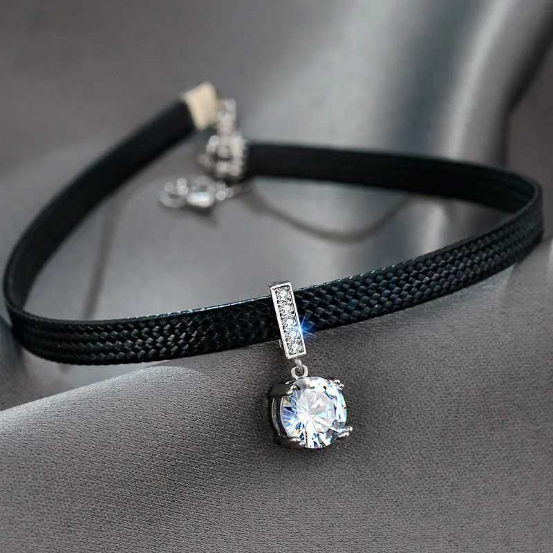 Glitter Zircon Geetric Pendant Choker Sexy Black Leather Short Necklaces for Wen Temperament Aesthetic Jewelry AccoriesC250617